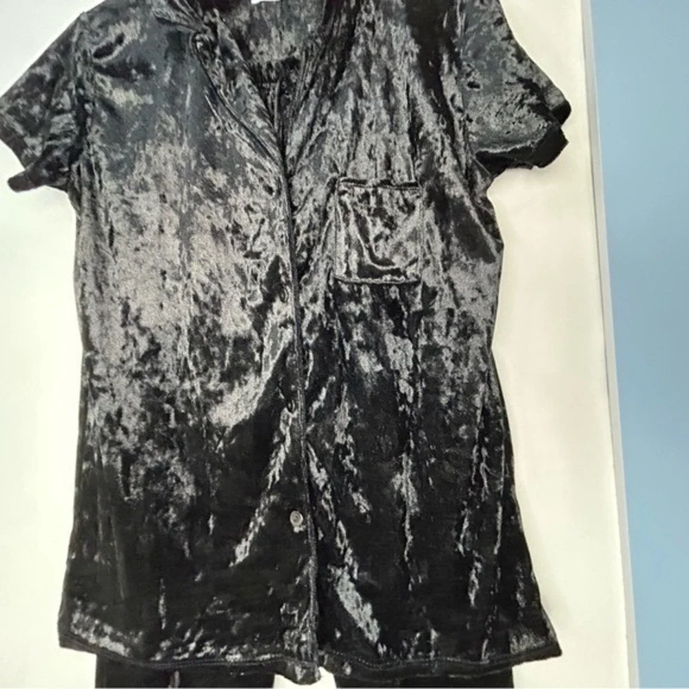 JV Joan‎ Vase Black Crushed Velvet 2PC Loungewear Pajamas Set Medium